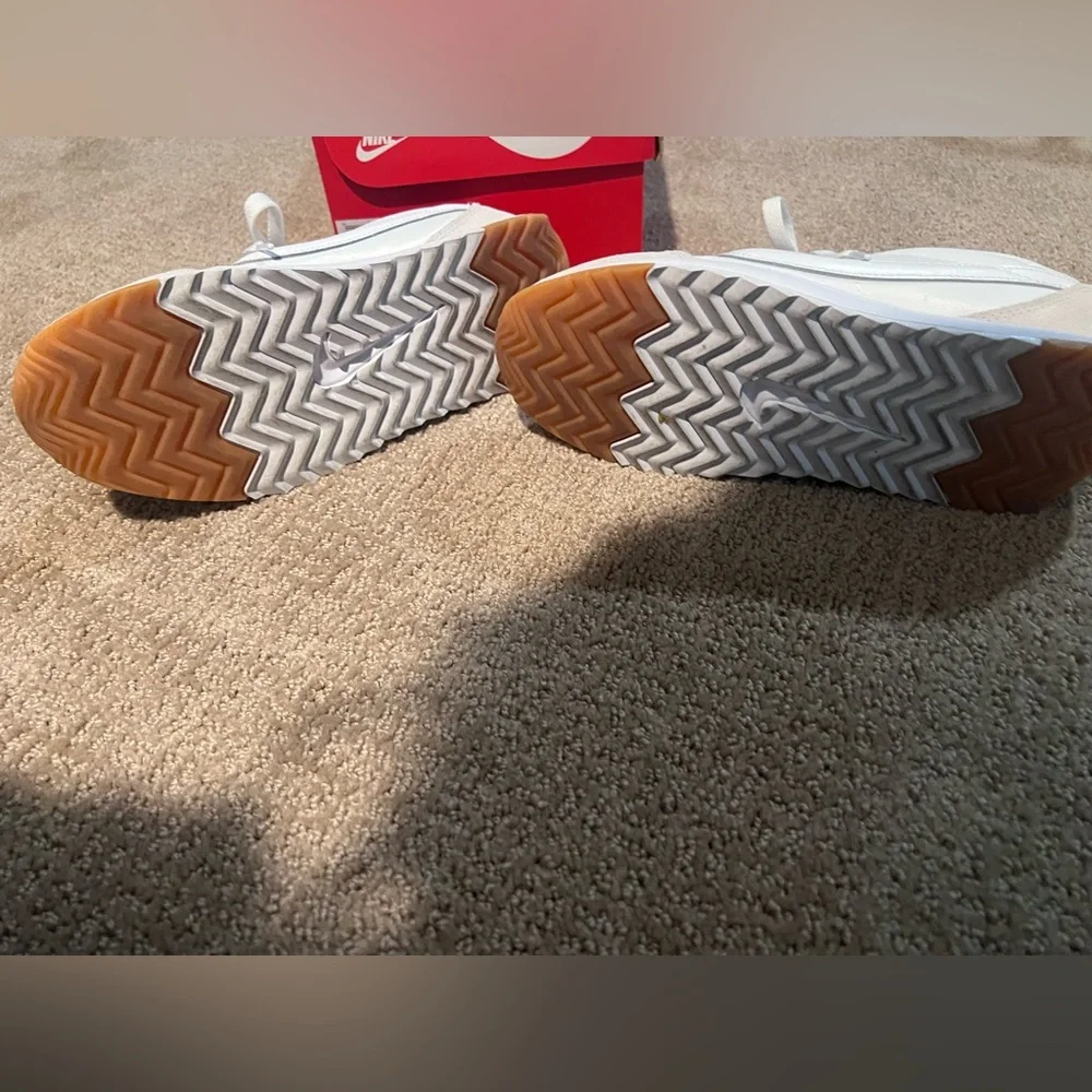 Nike Pacific woman’s White Sneakers in Box - Picture 5 of 13